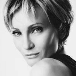 Best and new Patricia Kaas Electronica songs listen online.