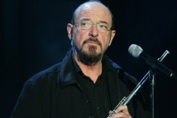 Best and new Ian Anderson Prog songs listen online.
