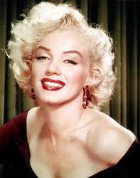Listen online free Marilyn Monroe A fine romance, lyrics.