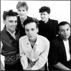 Listen online free Simple Minds Don't You Forget About Me, lyrics.