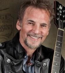 Best and new Kenny Loggins Adult Contemporary songs listen online.