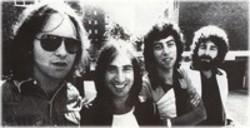 Listen online free 10 Cc Ships don't disappear in the n, lyrics.
