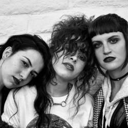 New and best MUNA songs listen online free.